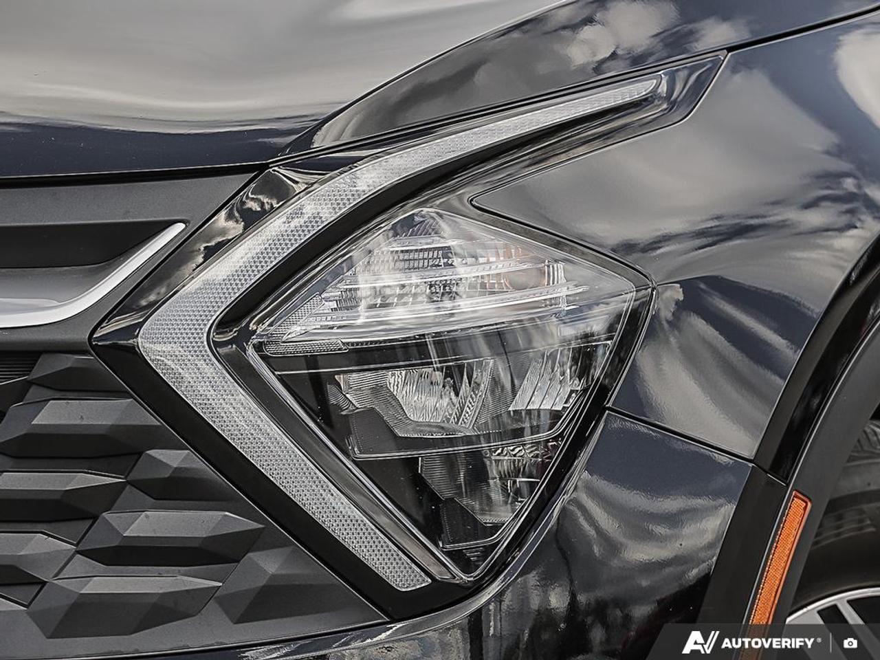 2024 Kia Sportage LX AWD, R/V CAM, LKA, FCA, H/SEATS Photo