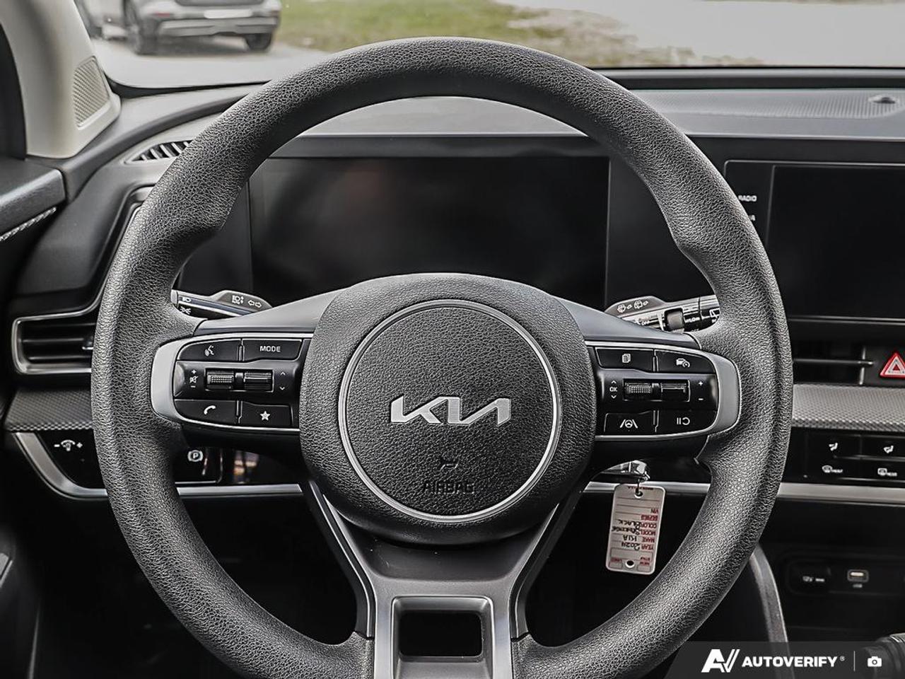 2024 Kia Sportage LX AWD, R/V CAM, LKA, FCA, H/SEATS Photo
