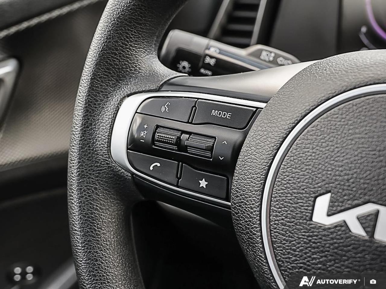2024 Kia Sportage LX AWD, R/V CAM, LKA, FCA, H/SEATS Photo