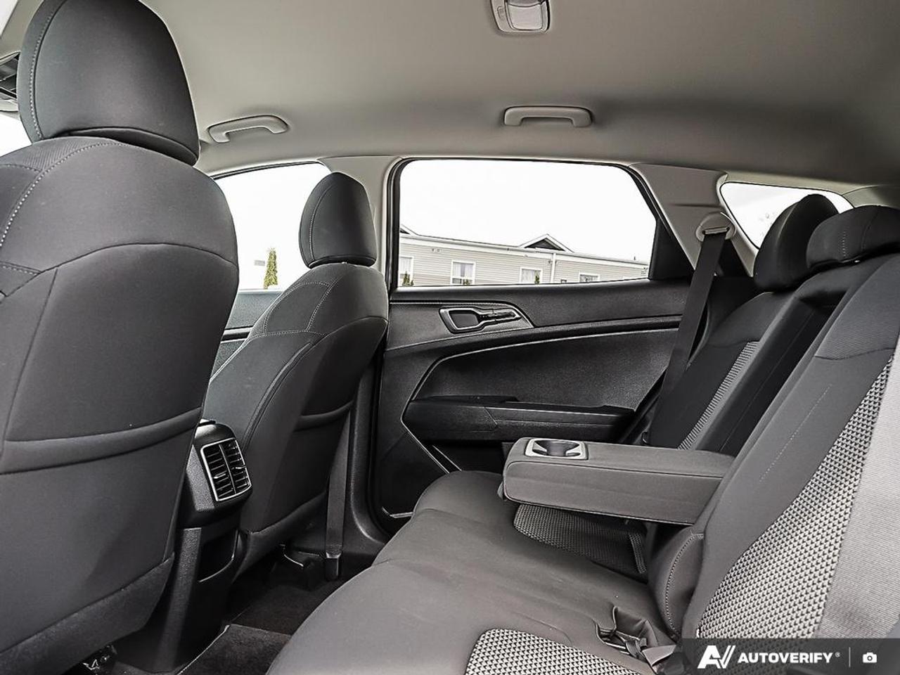 2024 Kia Sportage LX AWD, R/V CAM, LKA, FCA, H/SEATS Photo