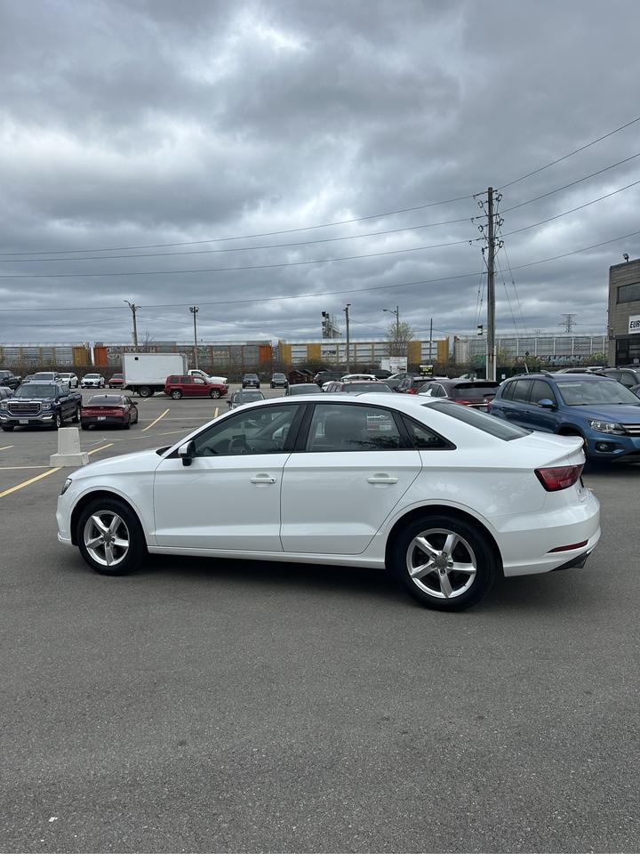 2017 Audi A3 2.0T Komfort Photo