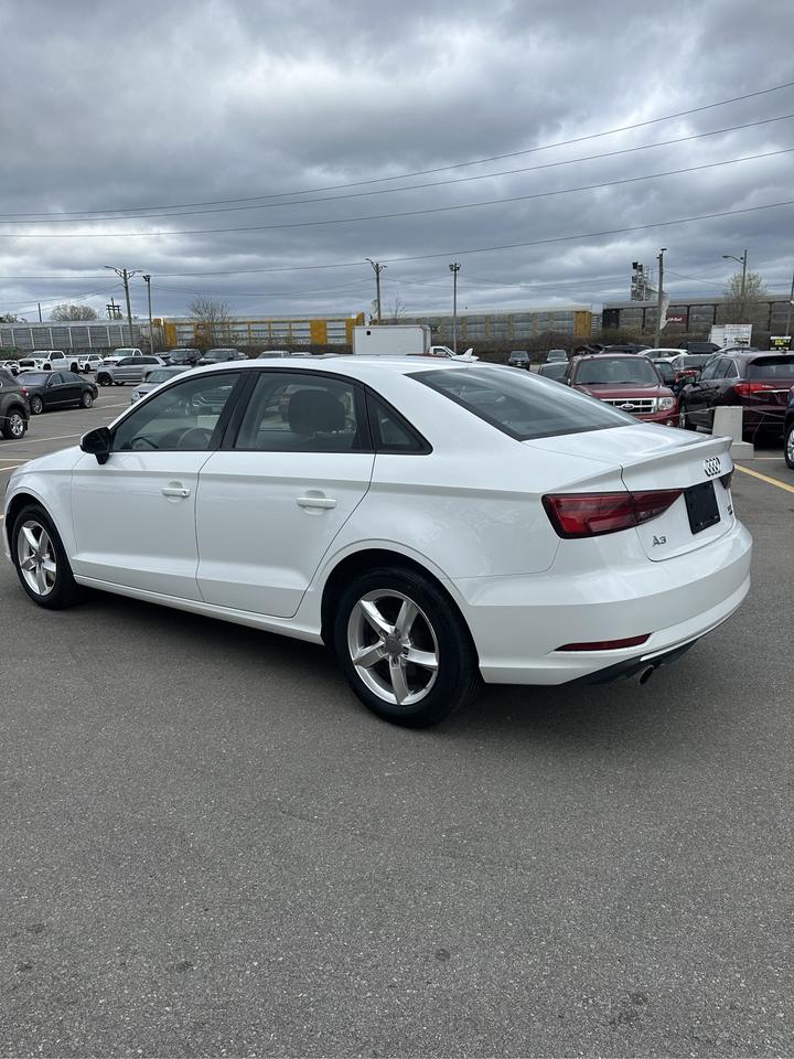 2017 Audi A3 2.0T Komfort Photo