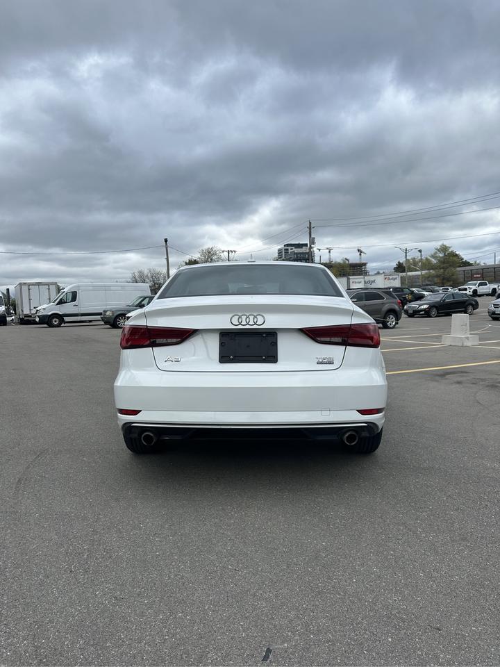 2017 Audi A3 2.0T Komfort Photo