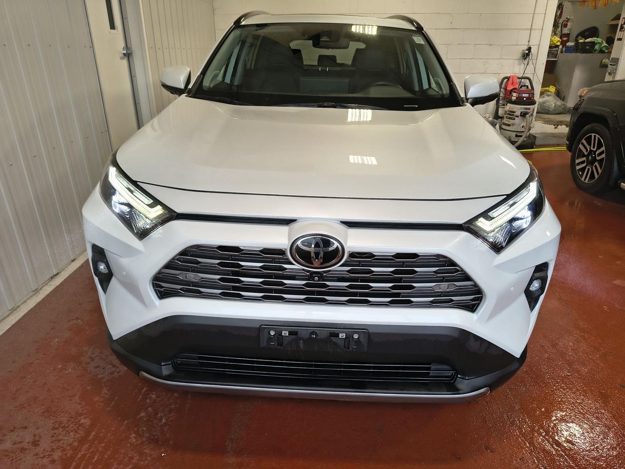 2023 Toyota RAV4 LIMITED  Photo