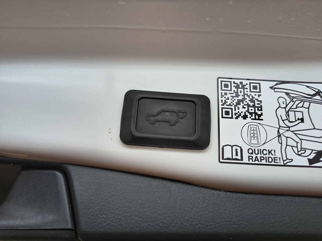 2023 Toyota RAV4 LIMITED  Photo