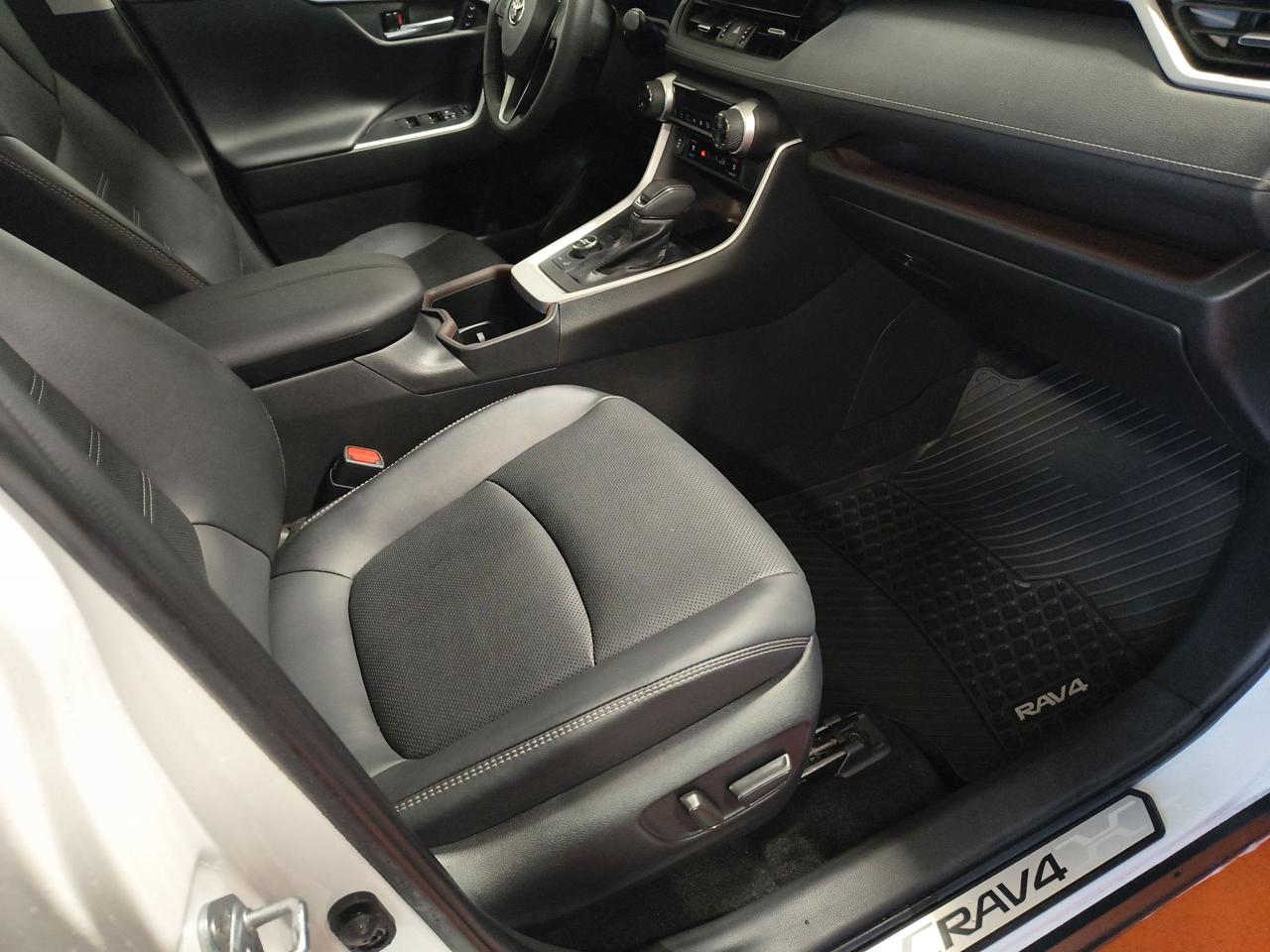 2023 Toyota RAV4 LIMITED  Photo