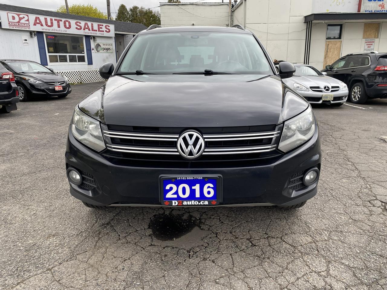 2016 Volkswagen Tiguan Automatic/4Cylinder/PanoRoof/Navi/Backup Cam Photo