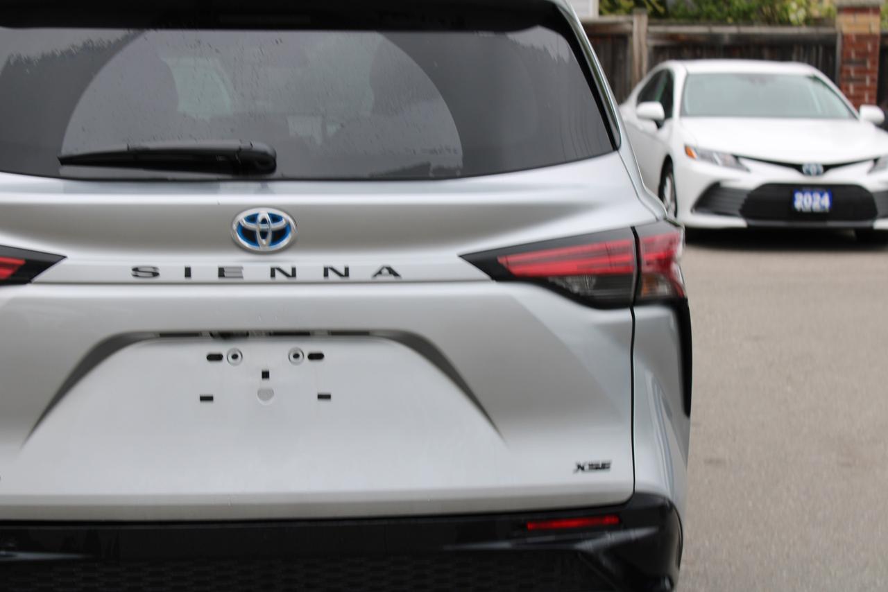 2025 Toyota Sienna XSE Photo