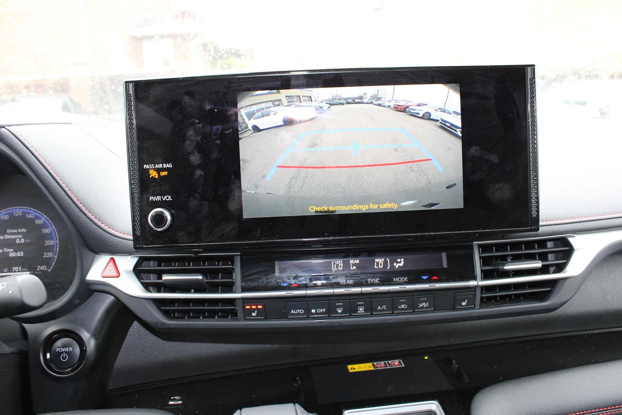 2025 Toyota Sienna XSE Photo