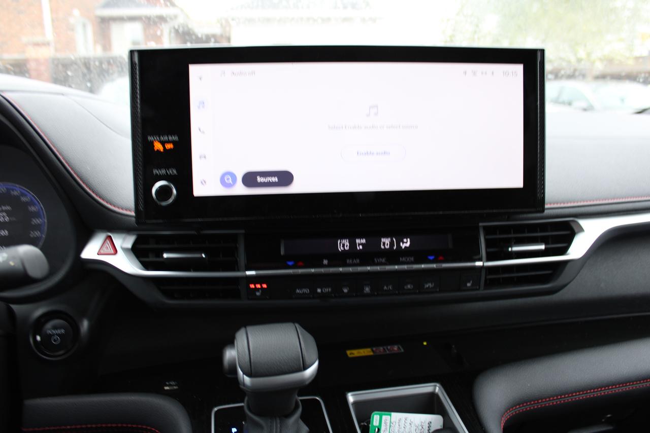 2025 Toyota Sienna XSE Photo