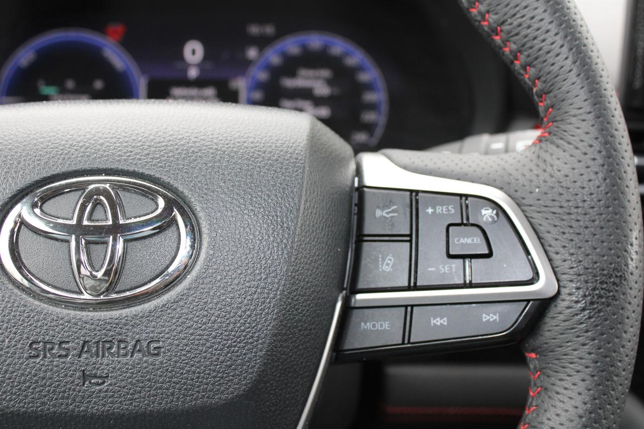 2025 Toyota Sienna XSE Photo