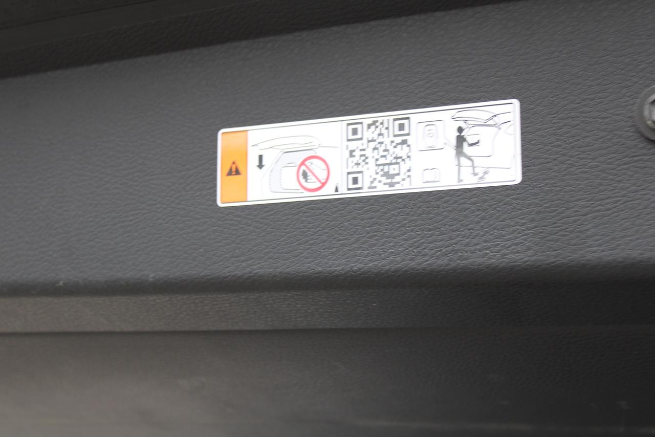 2025 Toyota Sienna XSE Photo