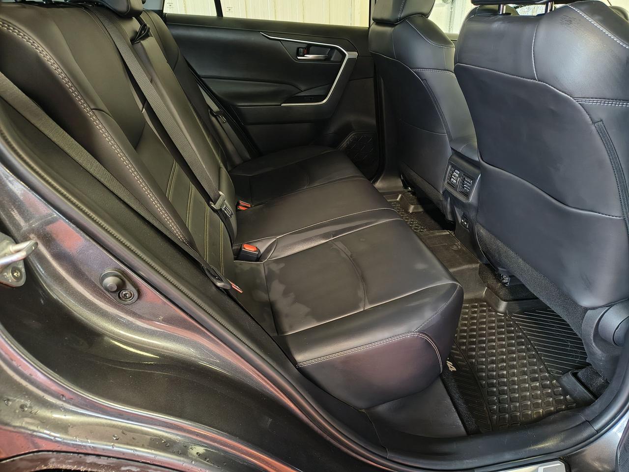 2024 Toyota RAV4 XLE Photo0