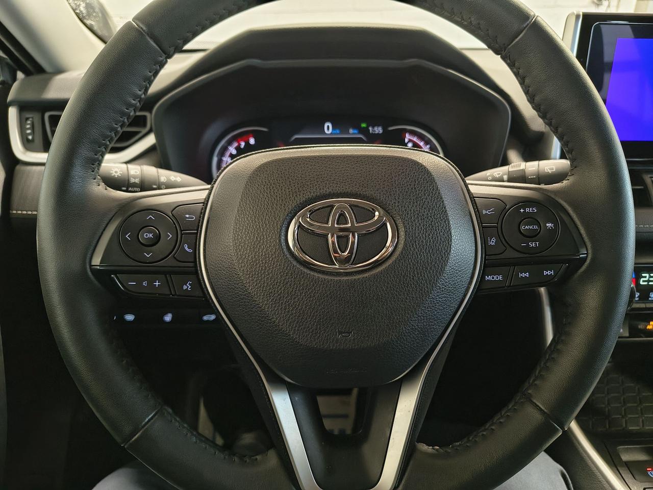 2024 Toyota RAV4 XLE Photo0