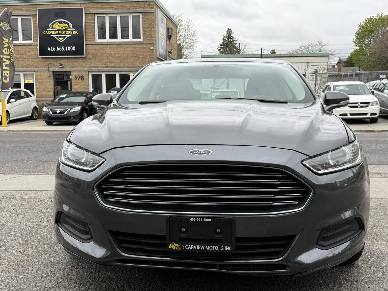 2016 Ford Fusion SE Photo