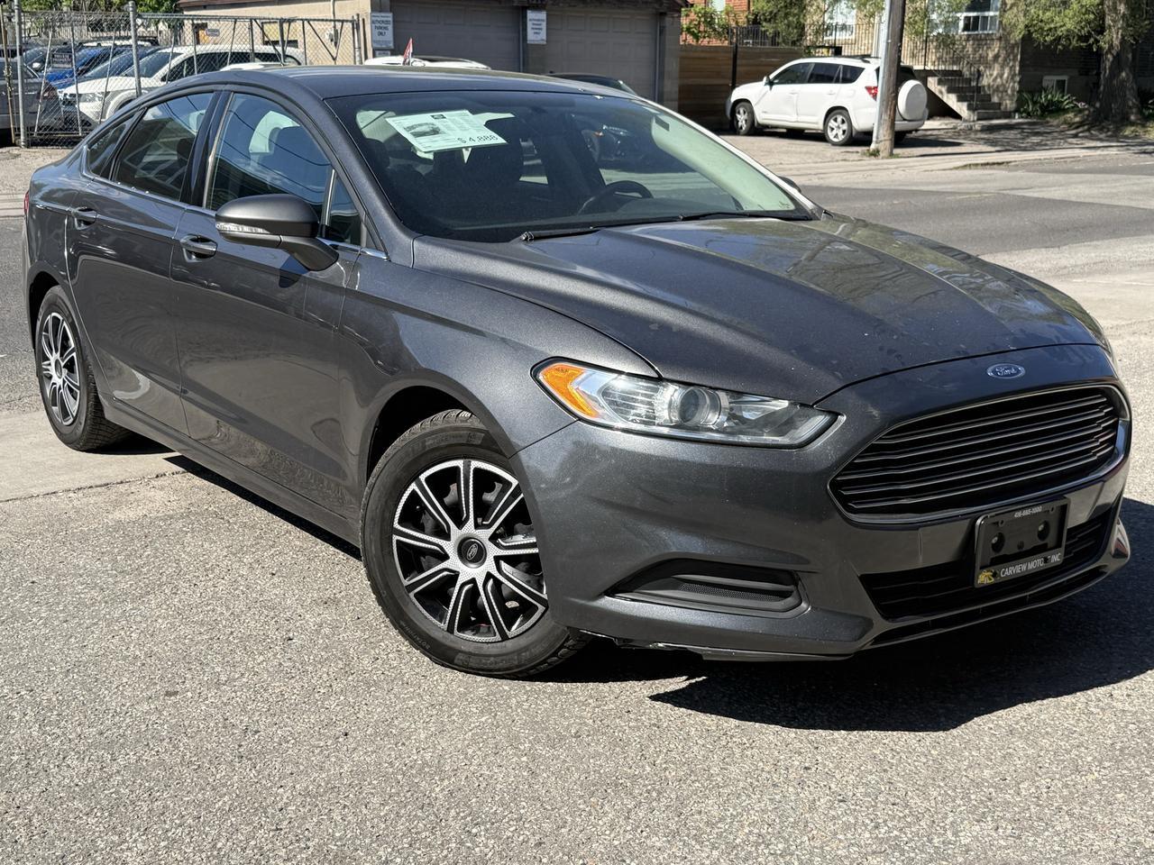 2016 Ford Fusion 4dr Sdn SE FWD Photo2