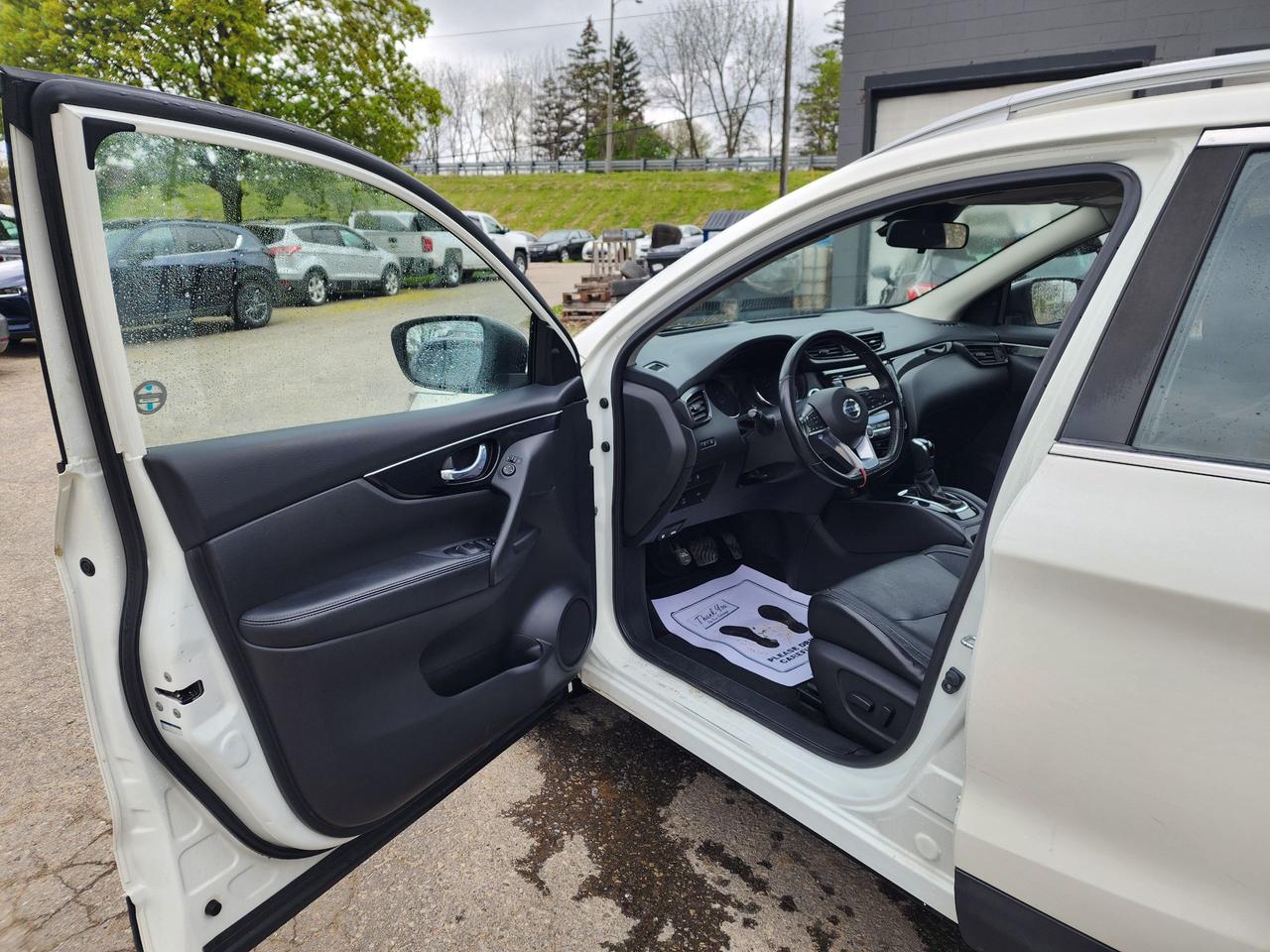 2018 Nissan Qashqai SL l Fully Loaded l Low KM l Clean CarFax Photo
