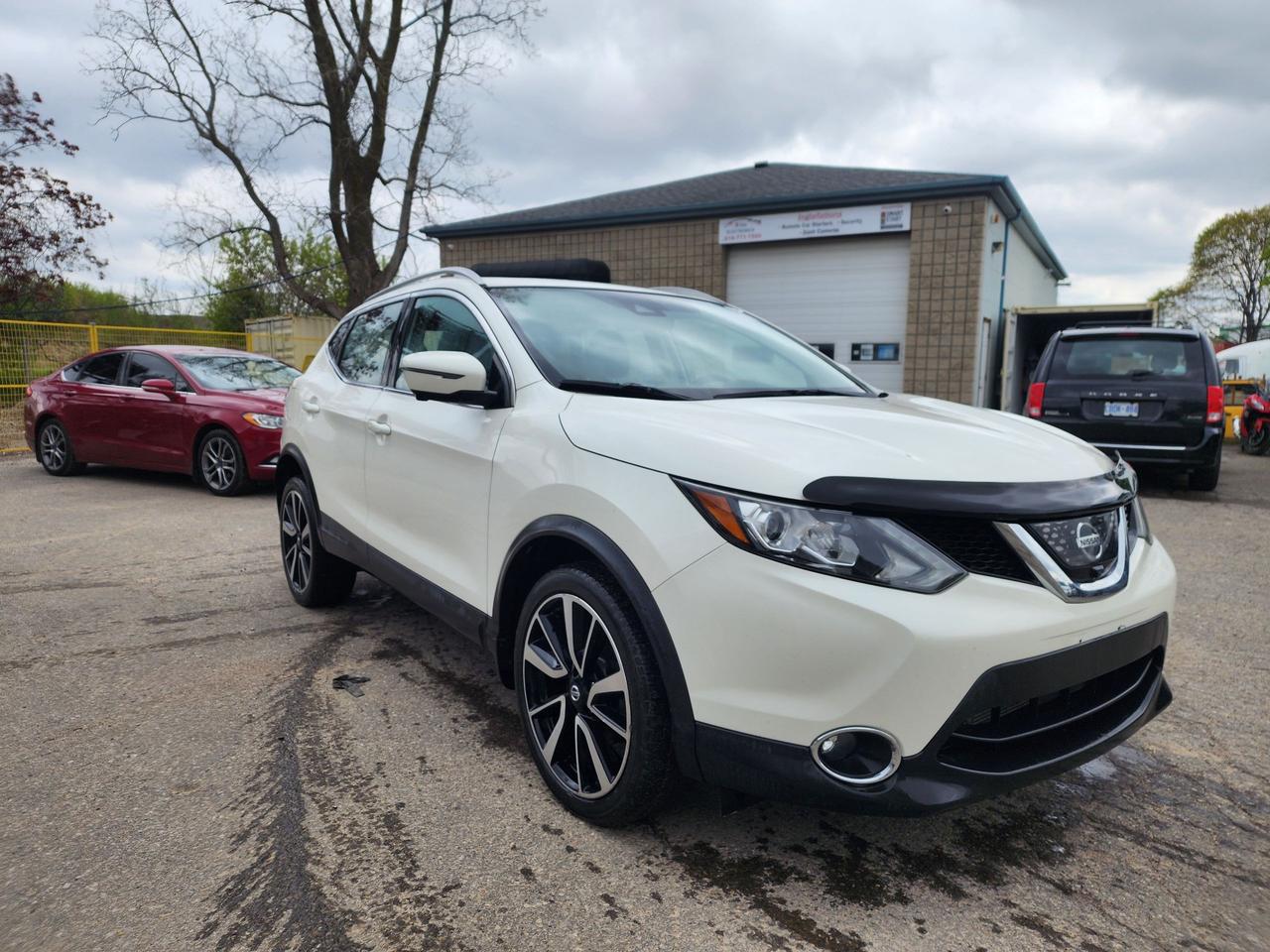 2018 Nissan Qashqai SL l Fully Loaded l Low KM l Clean CarFax Photo