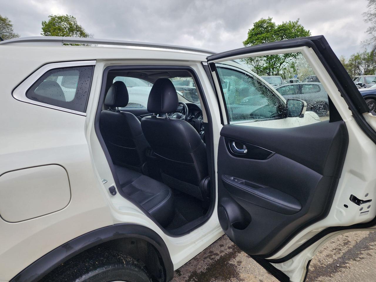 2018 Nissan Qashqai SL l Fully Loaded l Low KM l Clean CarFax Photo