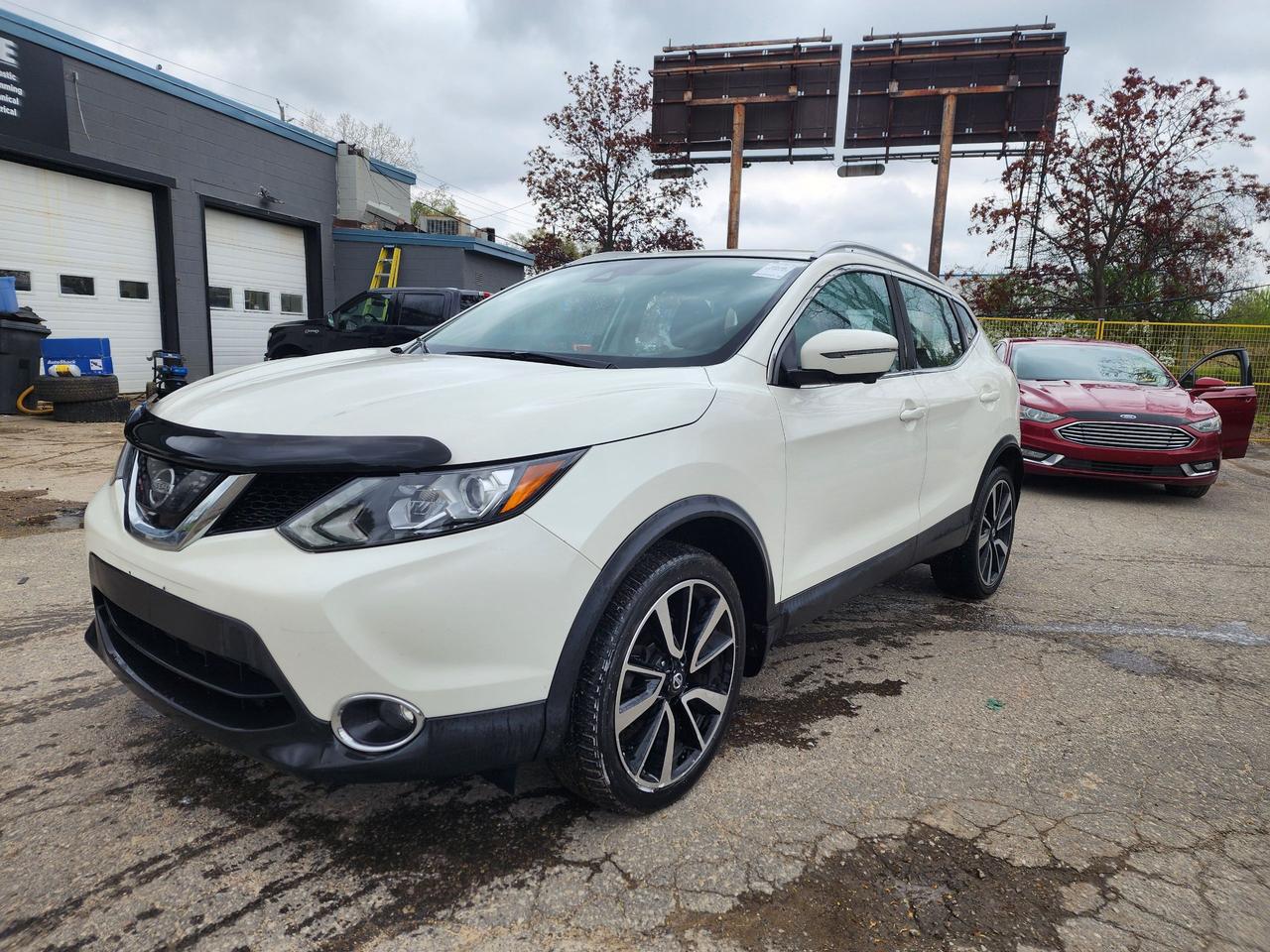 2018 Nissan Qashqai SL l Fully Loaded l Low KM l Clean CarFax