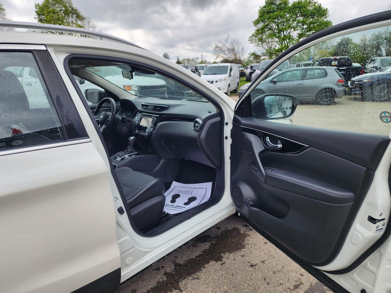 2018 Nissan Qashqai SL l Fully Loaded l Low KM l Clean CarFax Photo