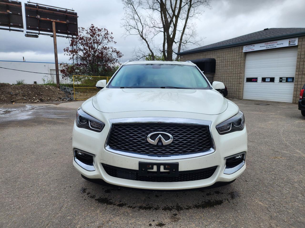 2017 Infiniti QX60 BASE l Clean CarFax l No Accidents l AWD Photo