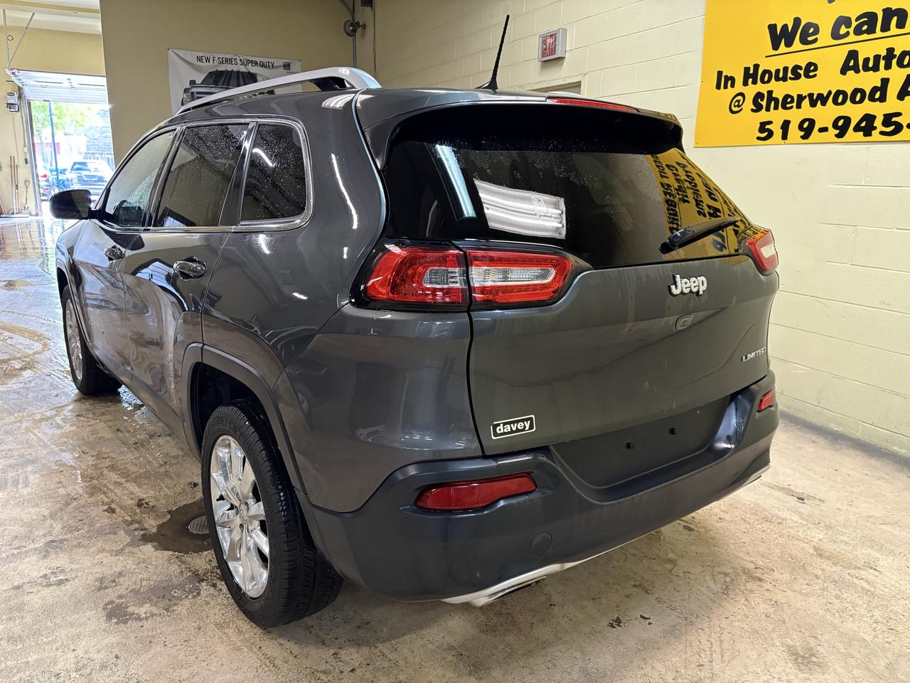 2017 Jeep Cherokee Limited Photo3