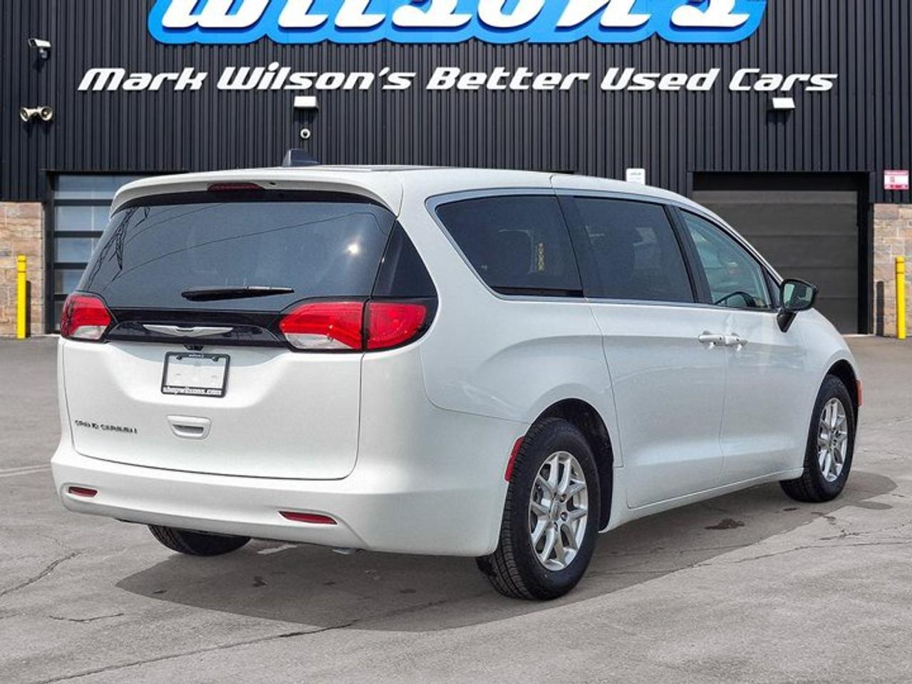 2024 Dodge Grand Caravan SXT | Heated Wheel + Seats | Power Sliding Doors + Hatch | Remote Start | CarPlay + Android and More Photo4
