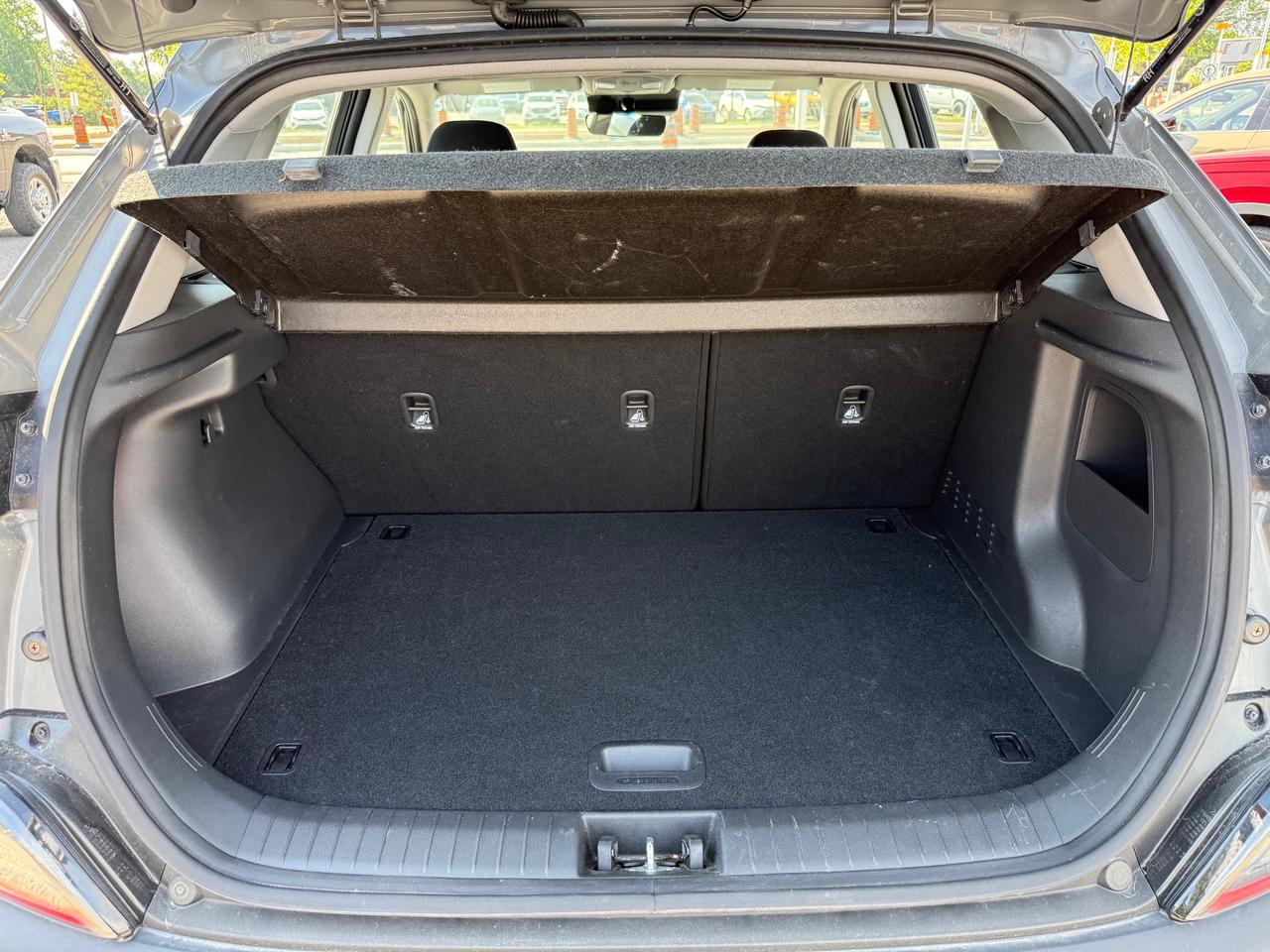 2023 Hyundai KONA 2.0L Essential Heated Seats! CarPlay! Photo