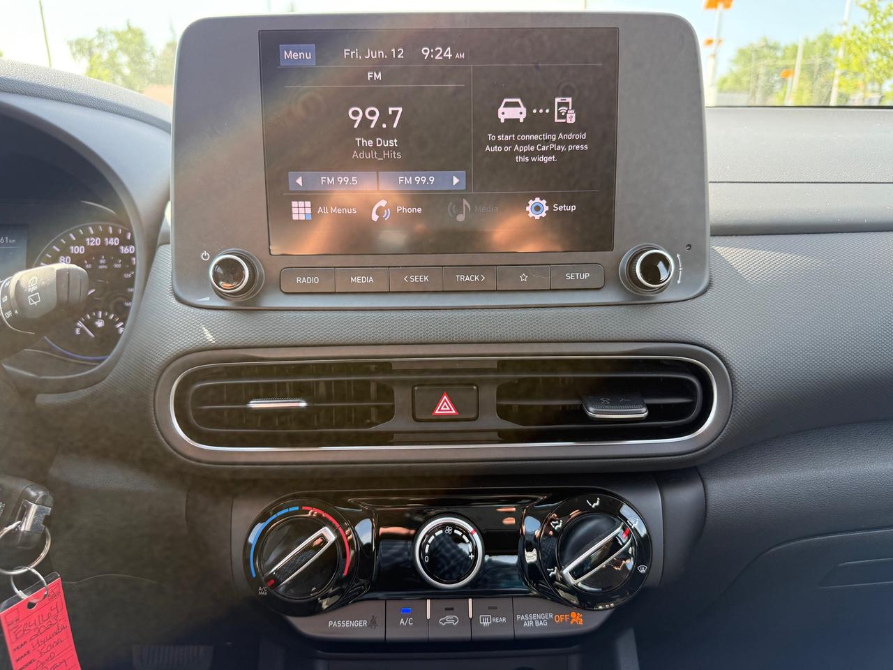 2023 Hyundai KONA 2.0L Essential Heated Seats! CarPlay! Photo