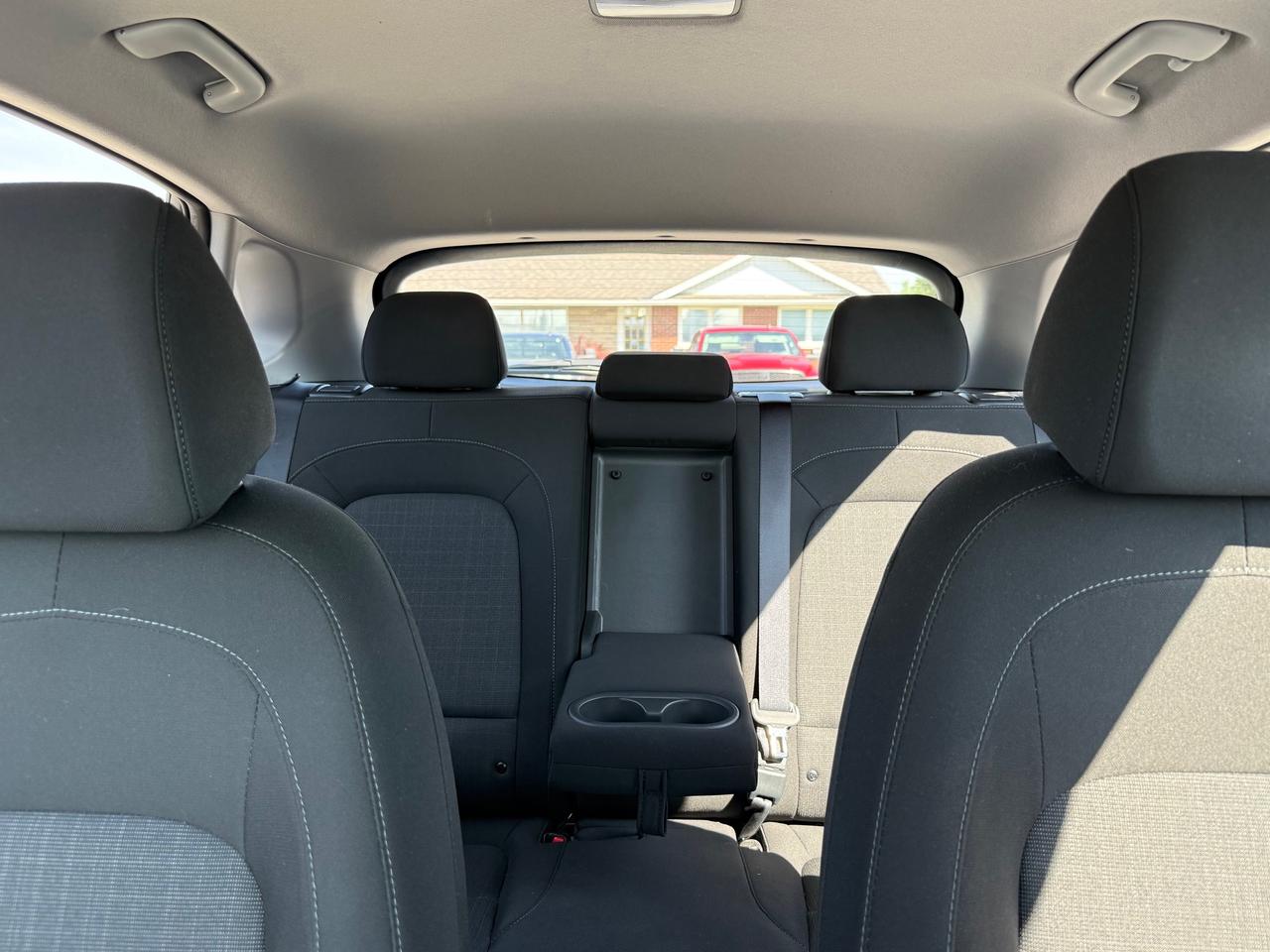 2023 Hyundai KONA 2.0L Essential Heated Seats! CarPlay! Photo
