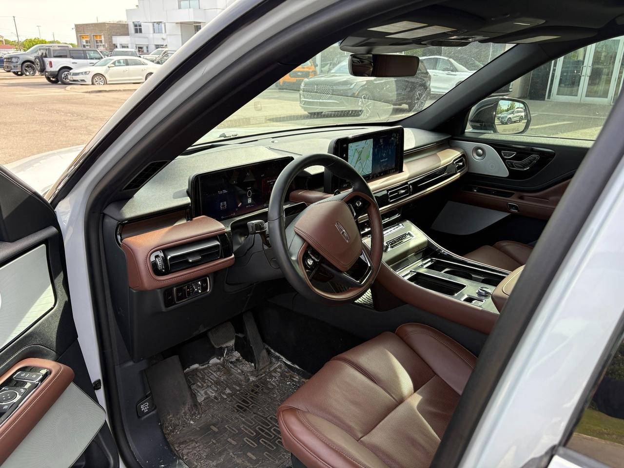 2025 Lincoln Aviator Reserve 201A|HEATED/VENT STS|DYNAMIC HANDLING PK|1 OWNER|N Photo