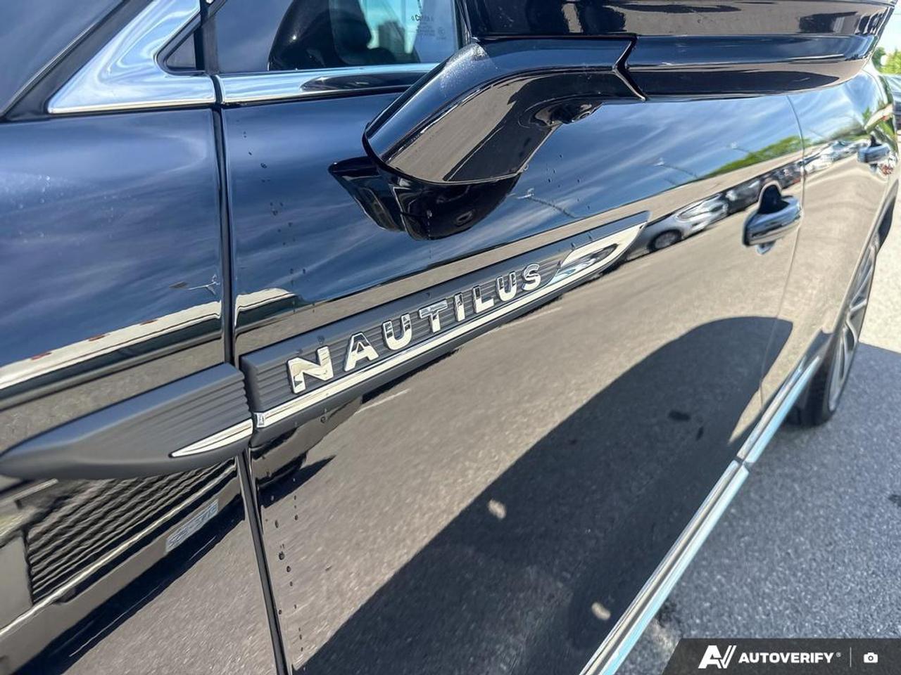 2022 Lincoln Nautilus Reserve HEATED/VENT CAPTAIN SEATS|201A|2.7L V6 Photo