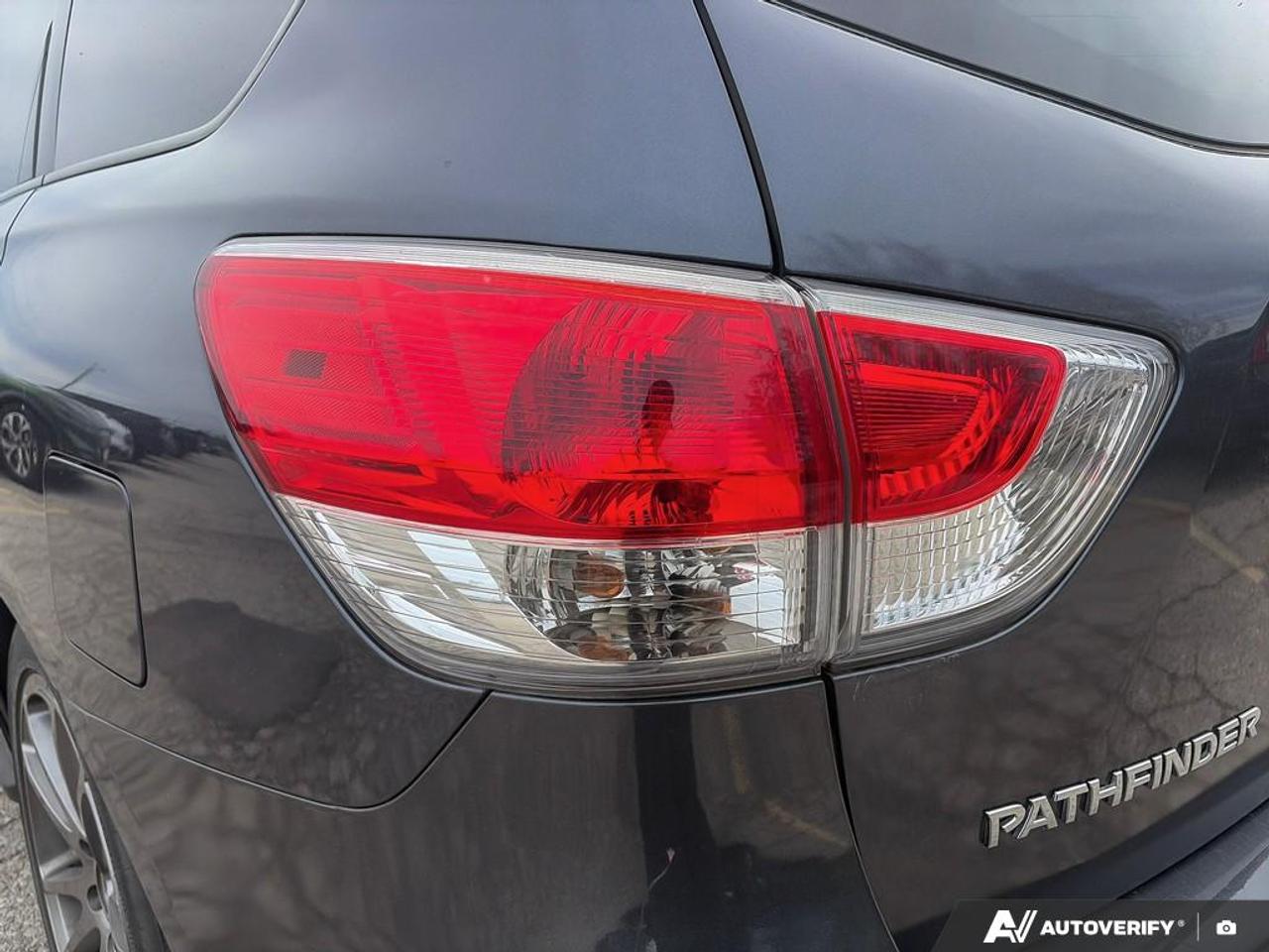 2014 Nissan Pathfinder Platinum PREMIUM PK|NO ACCIDENTS|1 OWNER|ALL WEATHER MATS Photo