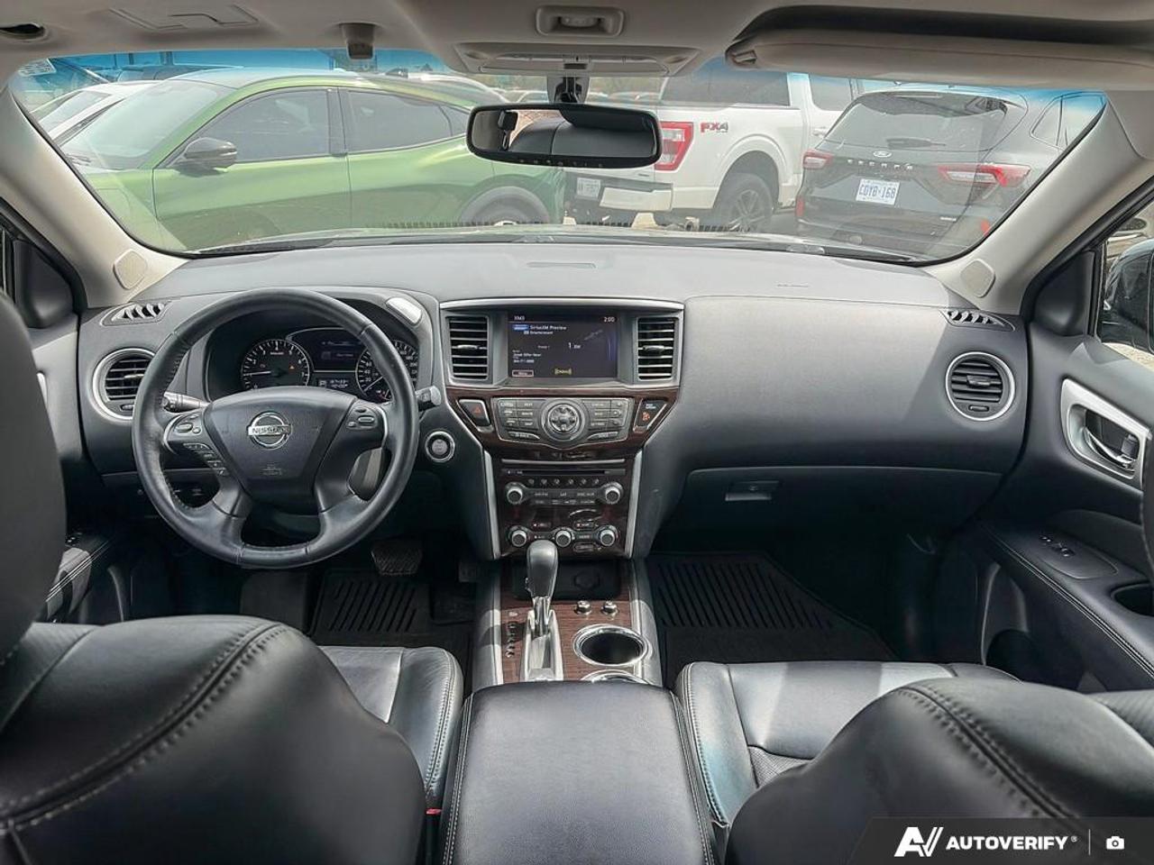 2014 Nissan Pathfinder Platinum PREMIUM PK|NO ACCIDENTS|1 OWNER|ALL WEATHER MATS Photo