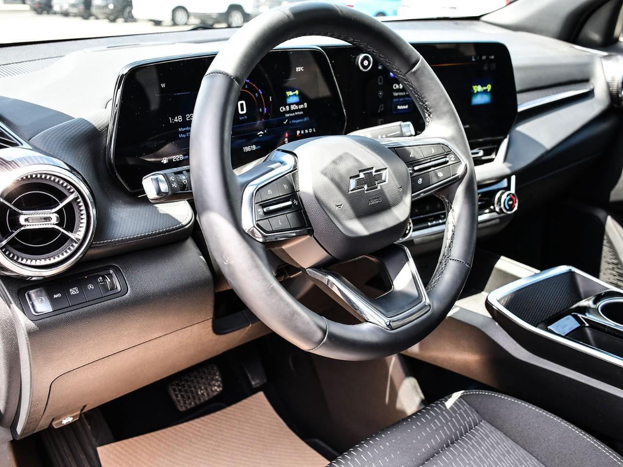 2025 Chevrolet Equinox LT Photo