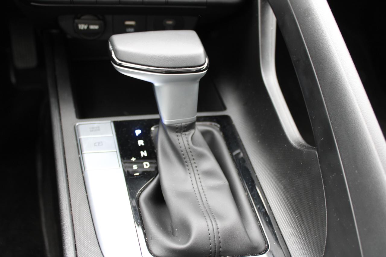 2025 Hyundai Elantra Preferred Photo