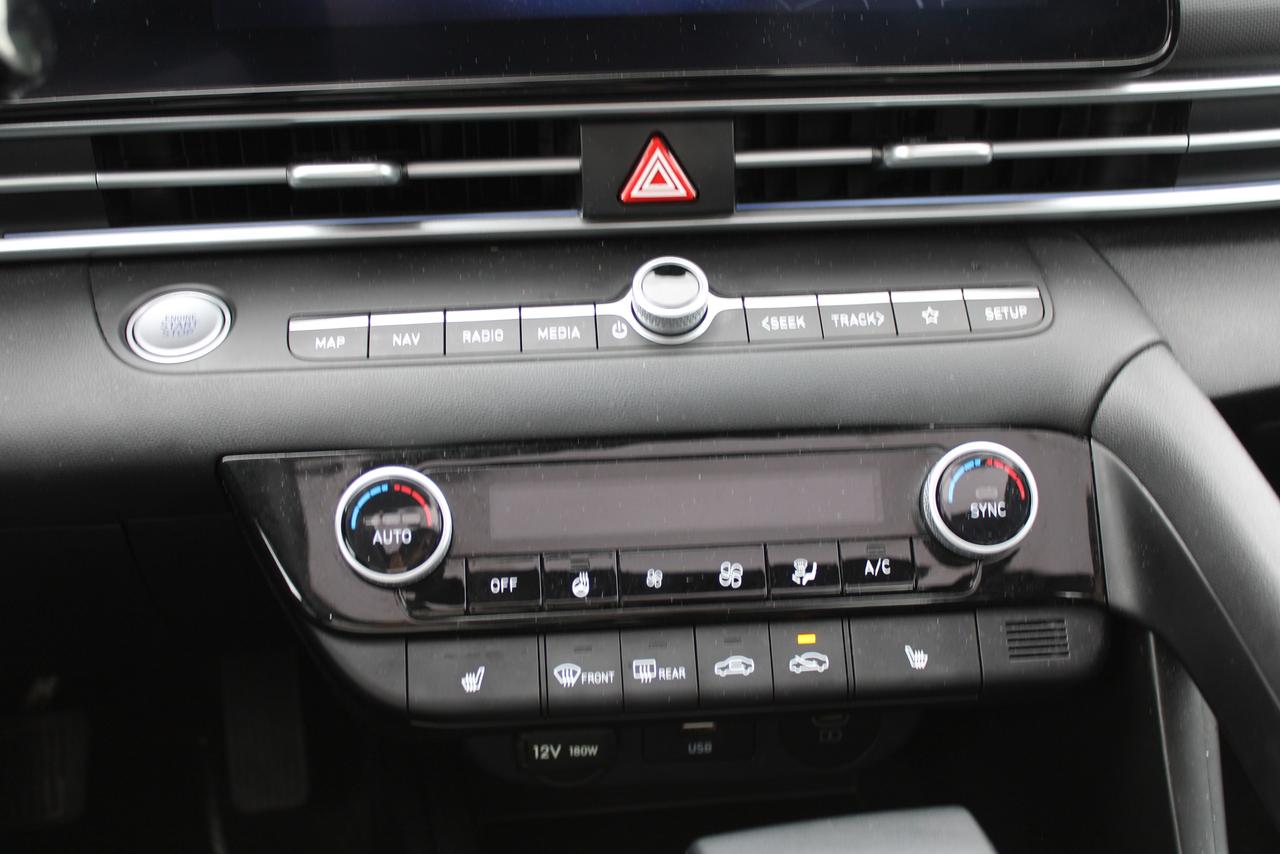 2025 Hyundai Elantra Preferred Photo