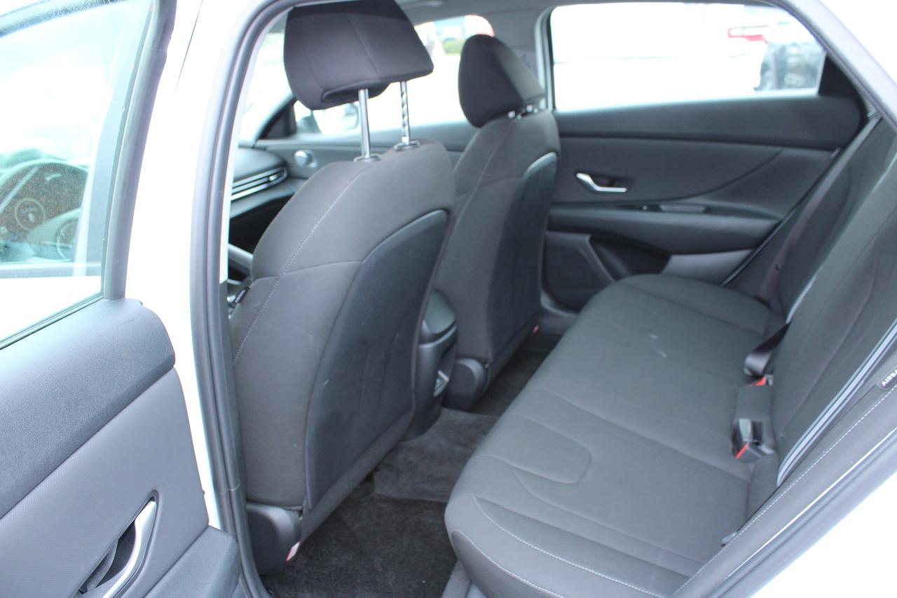 2025 Hyundai Elantra Preferred Photo