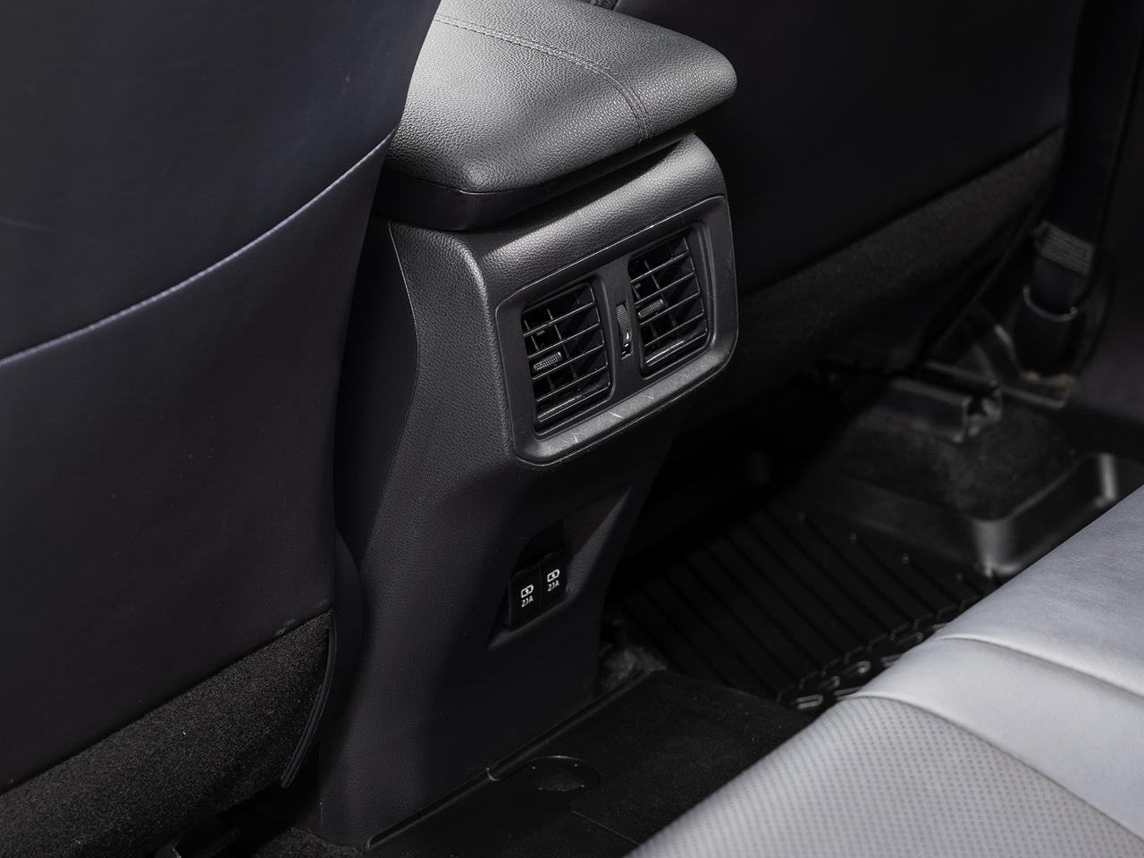 2019 Toyota RAV4 TRAIL AWD | Leather | Sunroof | Cooled Seats | BSM