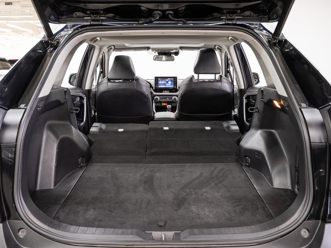 2019 Toyota RAV4 TRAIL AWD | Leather | Sunroof | Cooled Seats | BSM