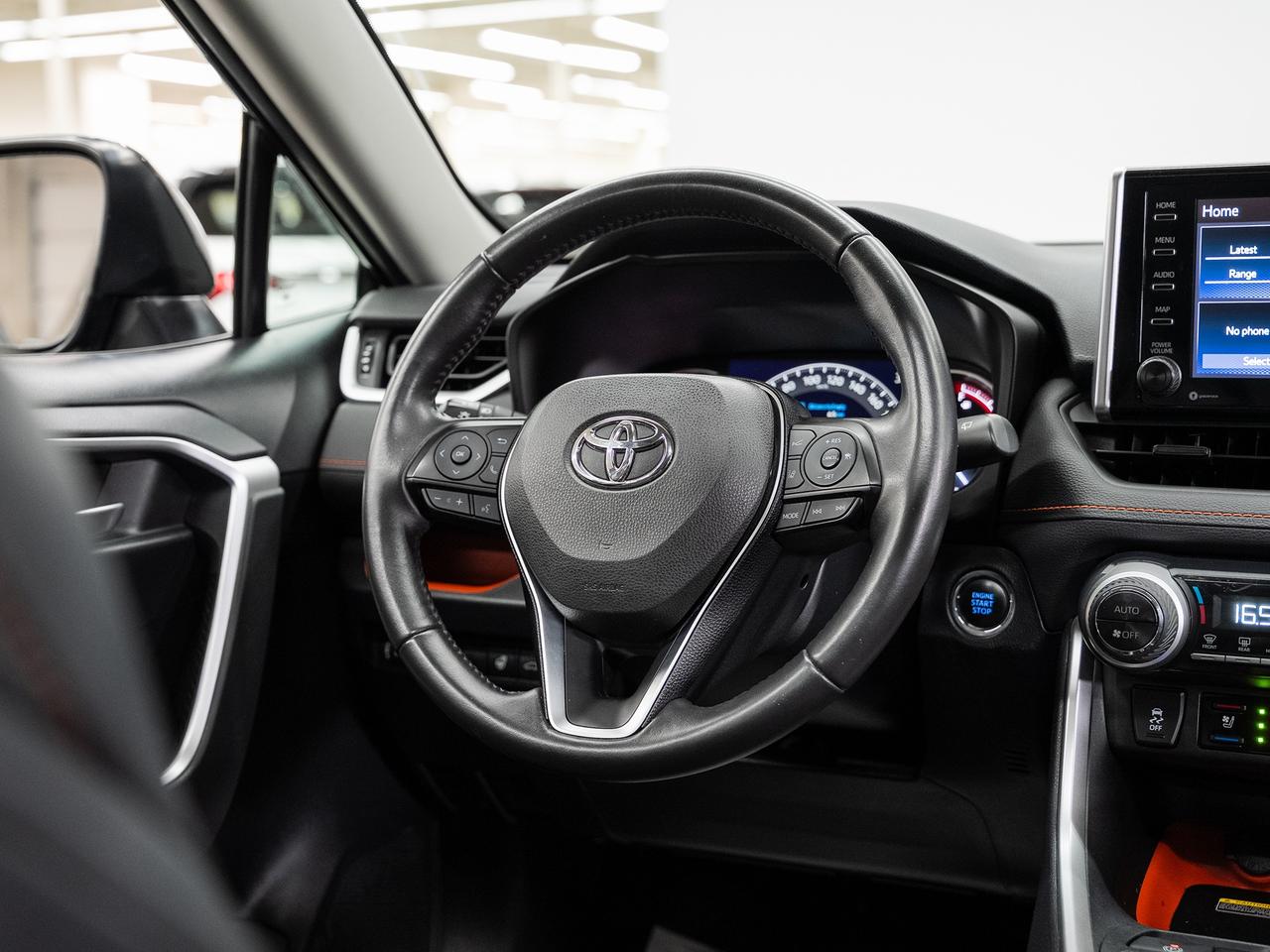 2019 Toyota RAV4 TRAIL AWD | Leather | Sunroof | Cooled Seats | BSM