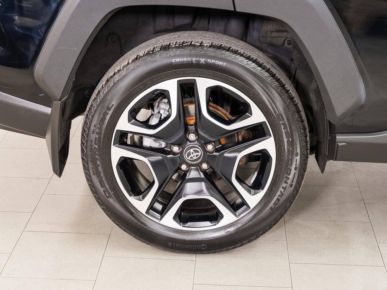 2019 Toyota RAV4 TRAIL AWD | Leather | Sunroof | Cooled Seats | BSM