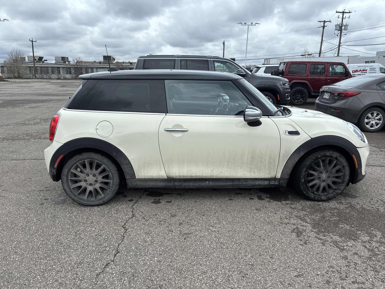 2018 MINI Cooper UNION JACK, LOW MILEAGE, SUNROOF & MORE!! Photo30