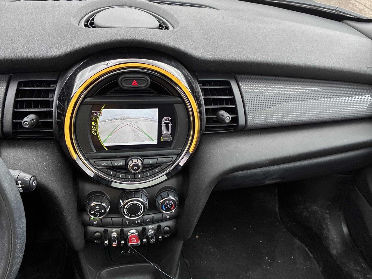 2018 MINI Cooper UNION JACK, LOW MILEAGE, SUNROOF & MORE!! Photo20