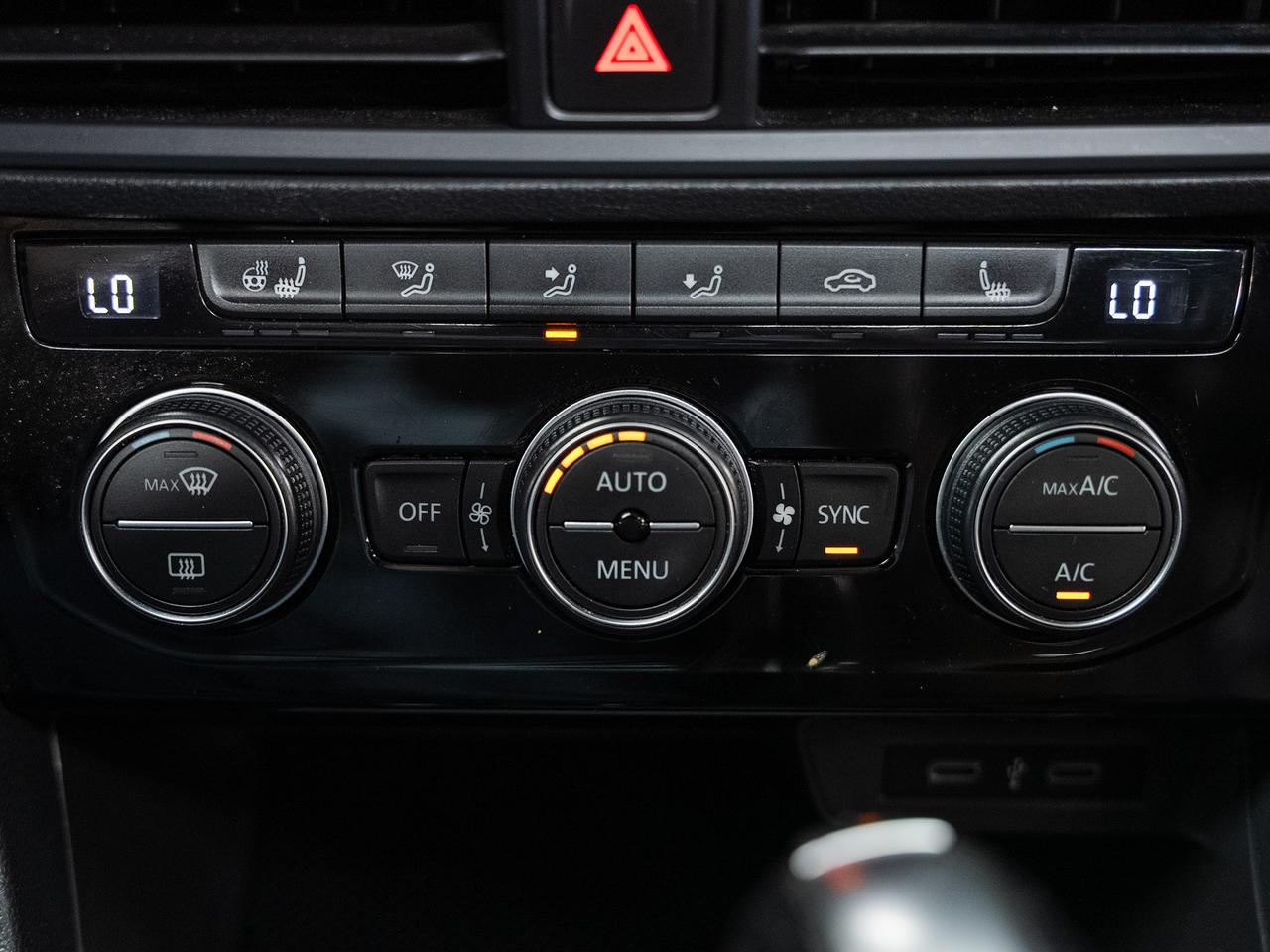 2021 Volkswagen Jetta HIGHLINE R-LINE | Nav | Sunroof | BSM | CarPlay