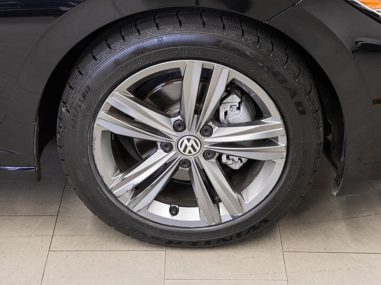 2021 Volkswagen Jetta HIGHLINE R-LINE | Nav | Sunroof | BSM | CarPlay