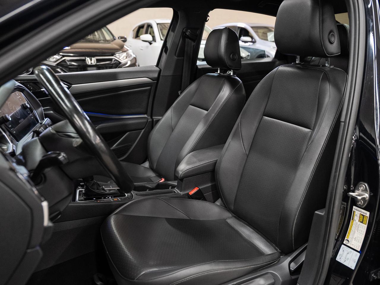 2021 Volkswagen Jetta HIGHLINE R-LINE | Nav | Sunroof | BSM | CarPlay