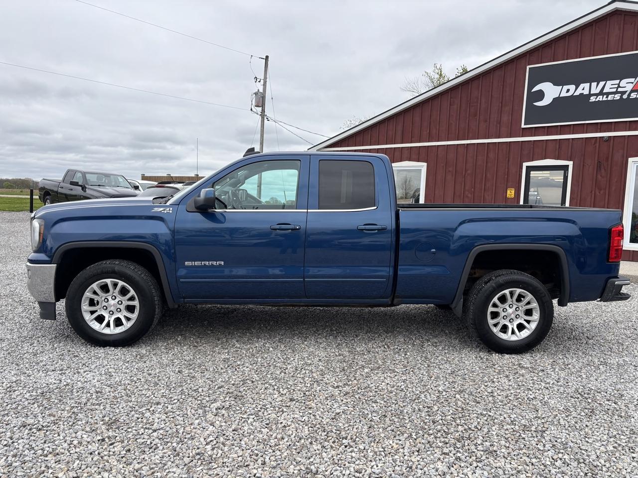2016 GMC Sierra 1500 SLE Double Cab 4WD Photo