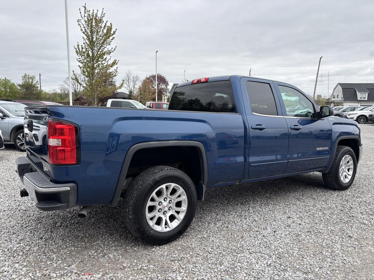 2016 GMC Sierra 1500 SLE Double Cab 4WD Photo